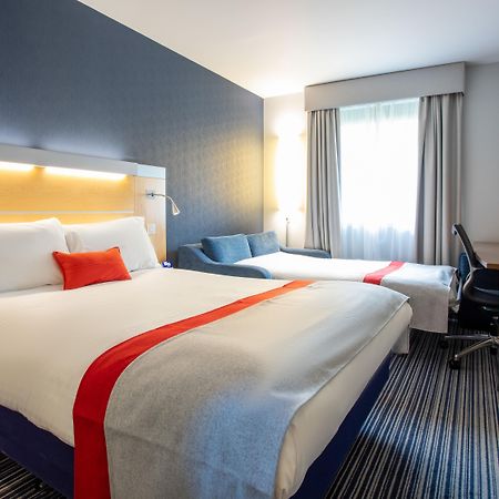 Holiday Inn Express Dunfermline By Ihg Экстерьер фото