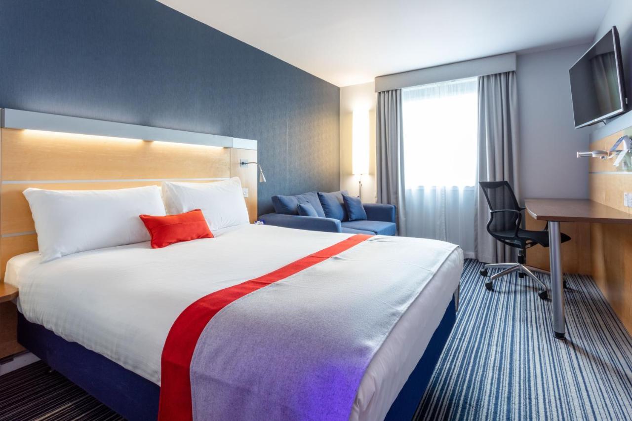 Holiday Inn Express Dunfermline By Ihg Экстерьер фото