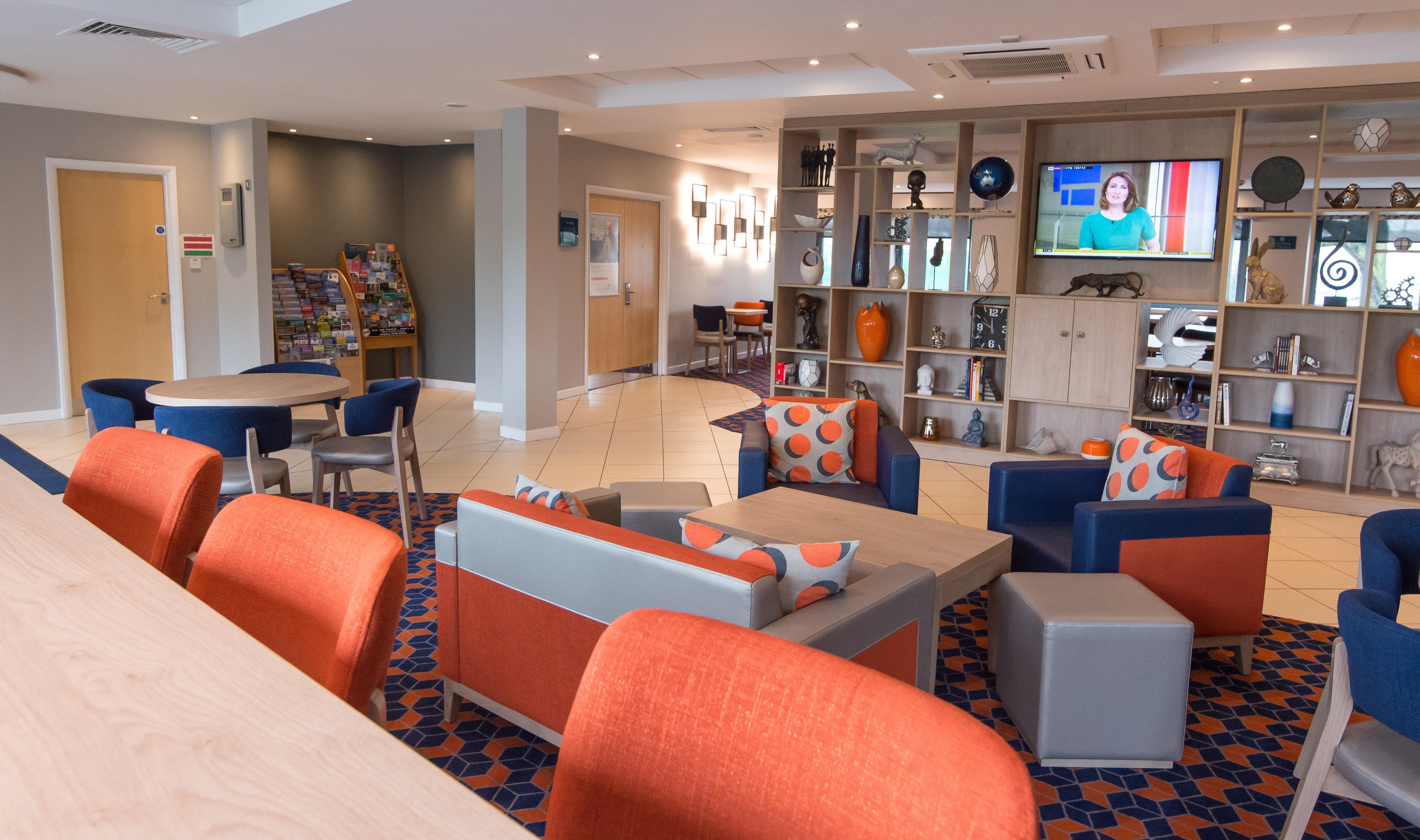 Holiday Inn Express Dunfermline By Ihg Экстерьер фото