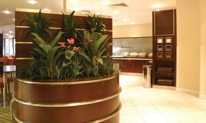 Holiday Inn Express Dunfermline By Ihg Экстерьер фото