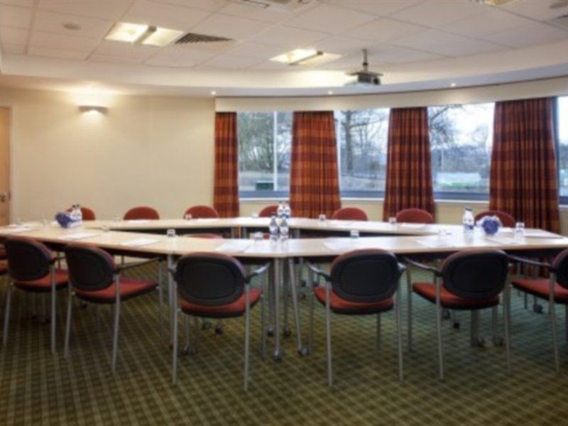 Holiday Inn Express Dunfermline By Ihg Экстерьер фото